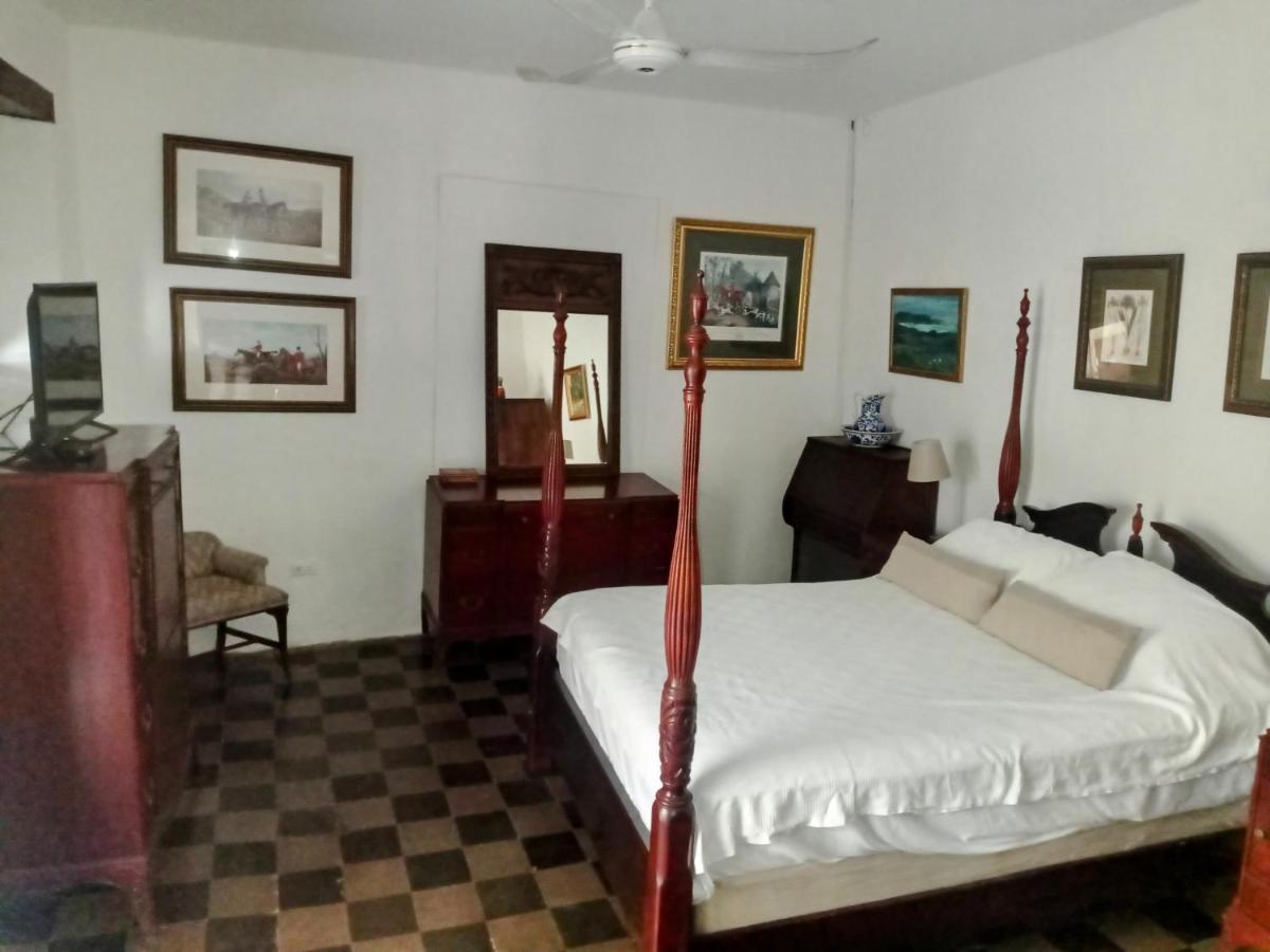Casa Yoly Hostel Гранада Экстерьер фото